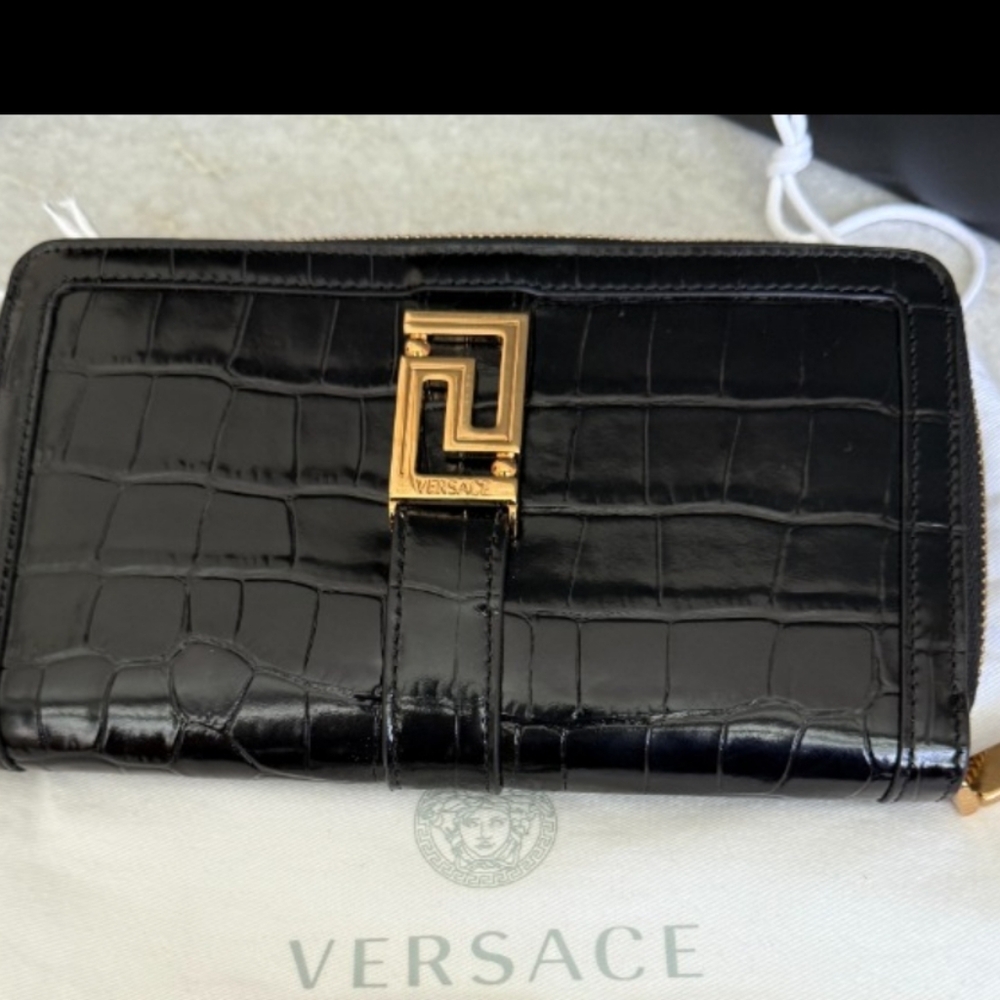 VERSACE CROC-EMBOSSED BLACK LEATHER ZIP AROUND LONG WALLET BNWT